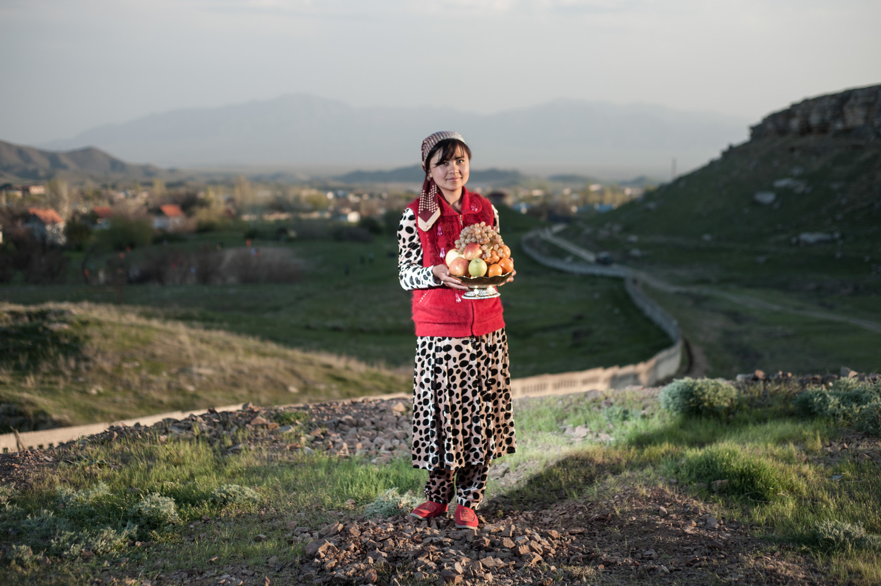 Konstantin Salomatin - 07 Zarina Isakova, grooms relative. Helping with the table. Tajikistan, Sugd region, Istiklol township.